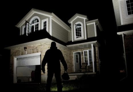 Как защитить свой дом от незаконного вторжения? 